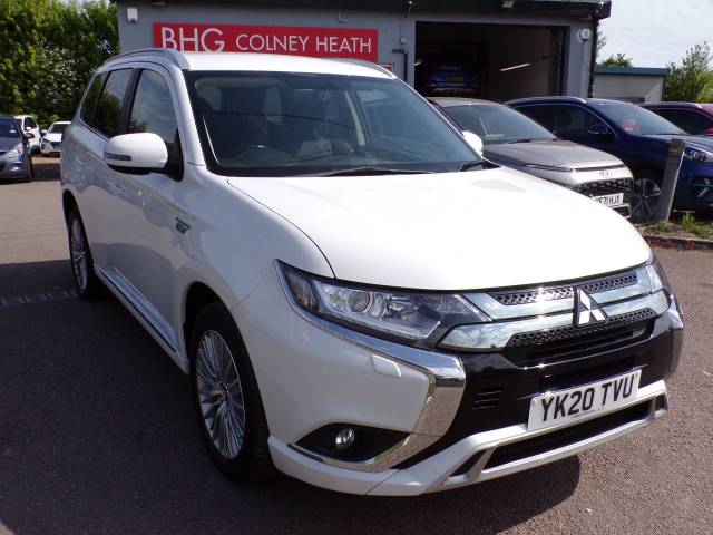 Mitsubishi Outlander 2.4 PHEV Design 5dr Auto Estate Petrol / Electric Hybrid Gloss White