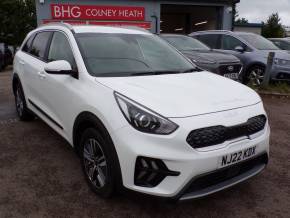 KIA NIRO 2022 (22) at Bushey Heath Garage Bushey