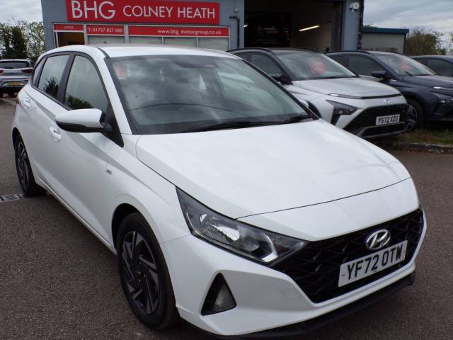 Hyundai i20 1.0T GDi 48V MHD SE Connect 5dr DCT Hatchback Petrol Gloss White
