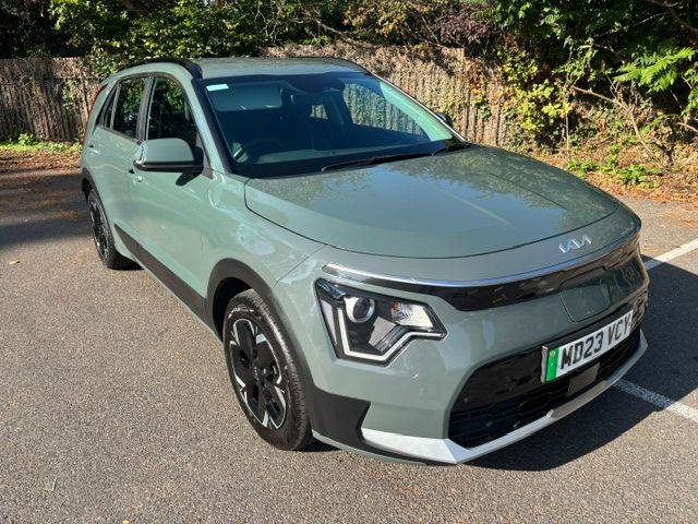 Kia Niro 0.0 150kW 2 Nav 65kWh 5dr Auto Estate Electric Metallic Green